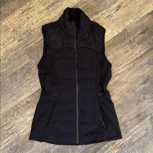 Lululemon black puffer vest 6